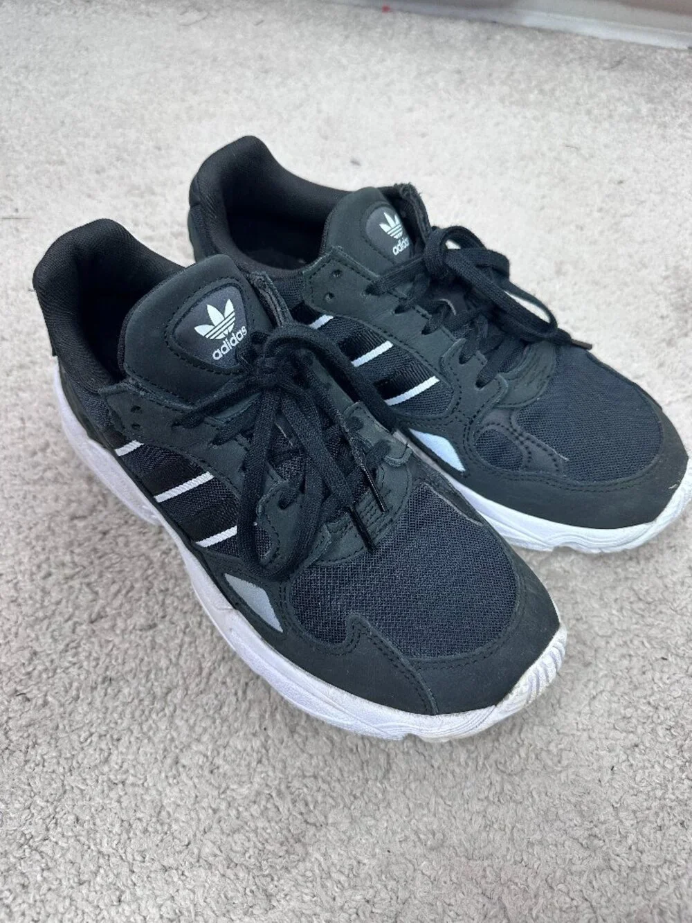 Adidas Falcon Sneakers Running Athletic Shoes Womens Size 7 - Worn 2-3 Times